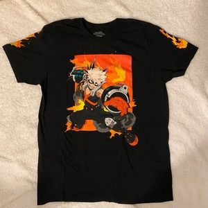 My hero academia tee hot topic L